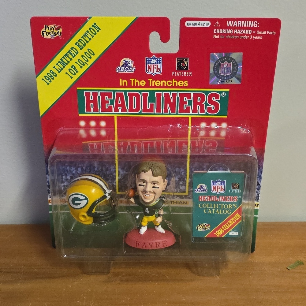 NFL Headliners Brett Favre Collectible Figure - Green and Yellow